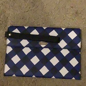 Like new Kate Spade wristlet clutch